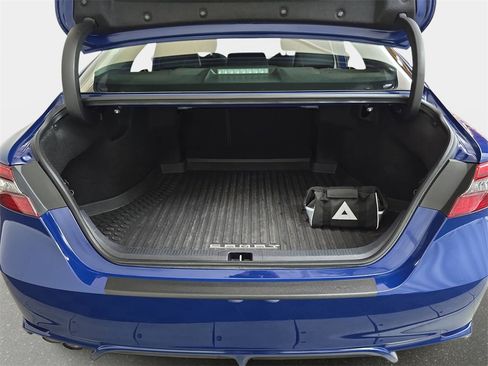 Used 2024 Toyota Camry XSE w/ Navigation Package image 15