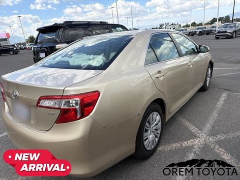 Used 2012 Toyota Camry LE FWD image 19