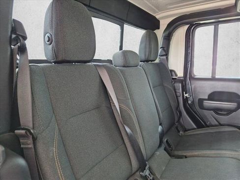 Used 2024 Jeep Gladiator Sport AWD/4WD image 19