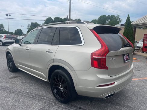 Used 2018 Volvo XC90 T6 Momentum w/ Momentum Plus Package AWD/4WD image 10