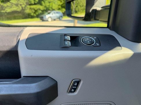 Used 2017 Ford F250 XL w/ Power Equipment Group AWD/4WD image 23