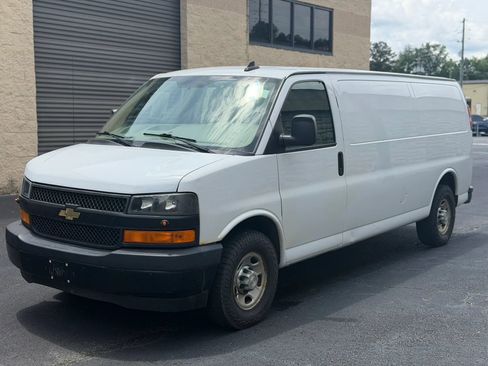 Used 2018 Chevrolet Express 2500 Extended w/ Driver Convenience Package RWD image 2
