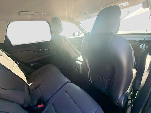 Used 2024 Lincoln Corsair FWD image 30