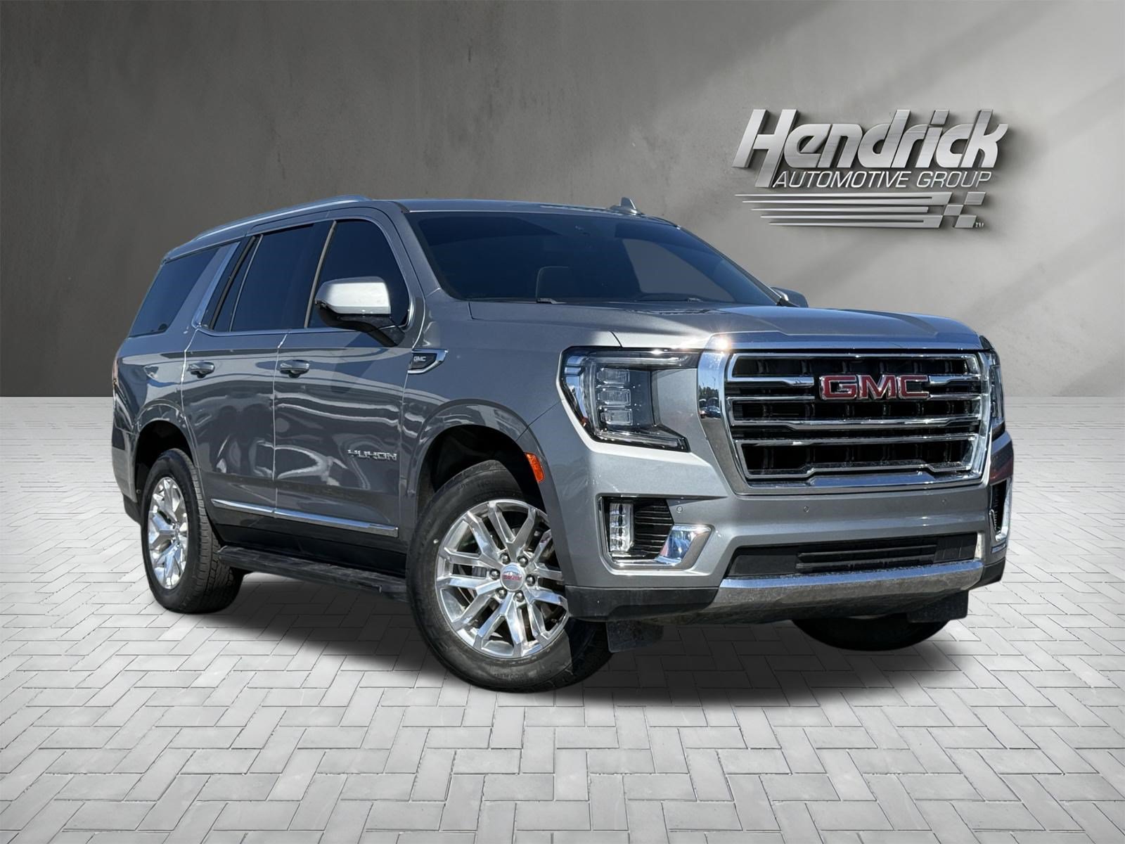 Used 2023 GMC Yukon SLT RWD image 2