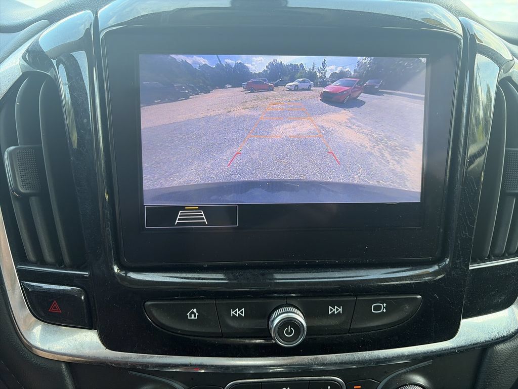 Used 2021 Chevrolet Traverse LT FWD image 22