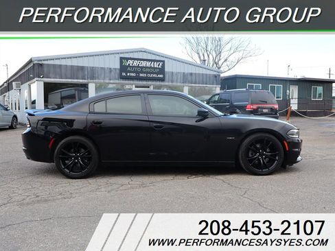 Used 2016 Dodge Charger R/T w/ Plus Group image 2