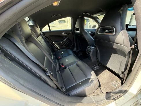 Used 2018 Mercedes-Benz CLA 250 4MATIC image 37