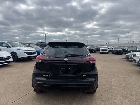 Used 2023 Nissan Kicks SR image 15