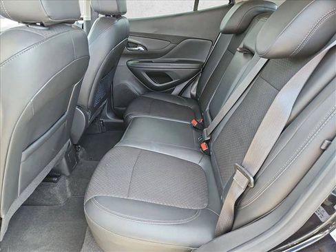 Used 2021 Buick Encore Preferred FWD image 17