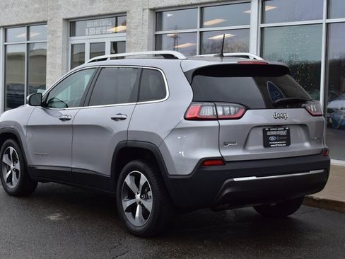 Used 2019 Jeep Cherokee Limited image 4