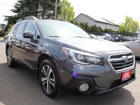 Used 2018 Subaru Outback 2.5i Limited image 7