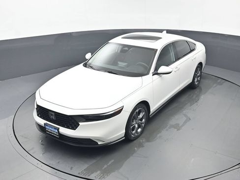 Certified 2024 Honda Accord EX image 35