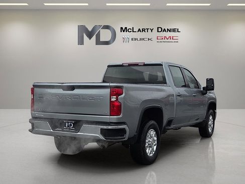 Used 2024 Chevrolet Silverado 2500 LT image 5