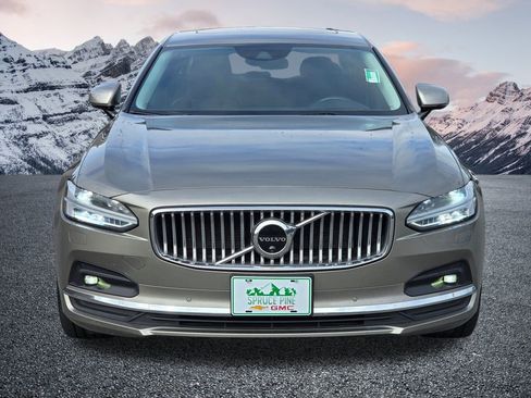 Used 2021 Volvo S90 T6 Inscription image 16