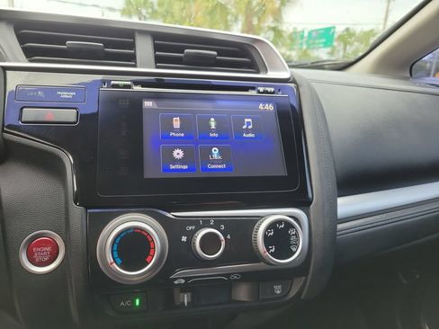 Used 2015 Honda Fit EX image 28