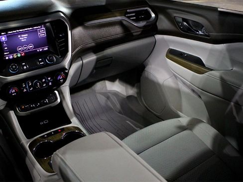 Used 2023 GMC Acadia SLE w/ Driver Convenience Package image 25