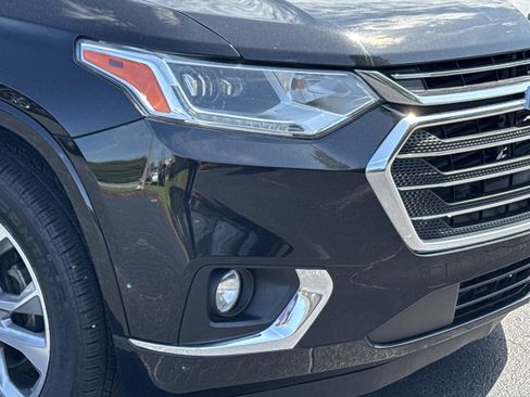 Used 2018 Chevrolet Traverse Premier w/ Driver Confidence II Package FWD image 11