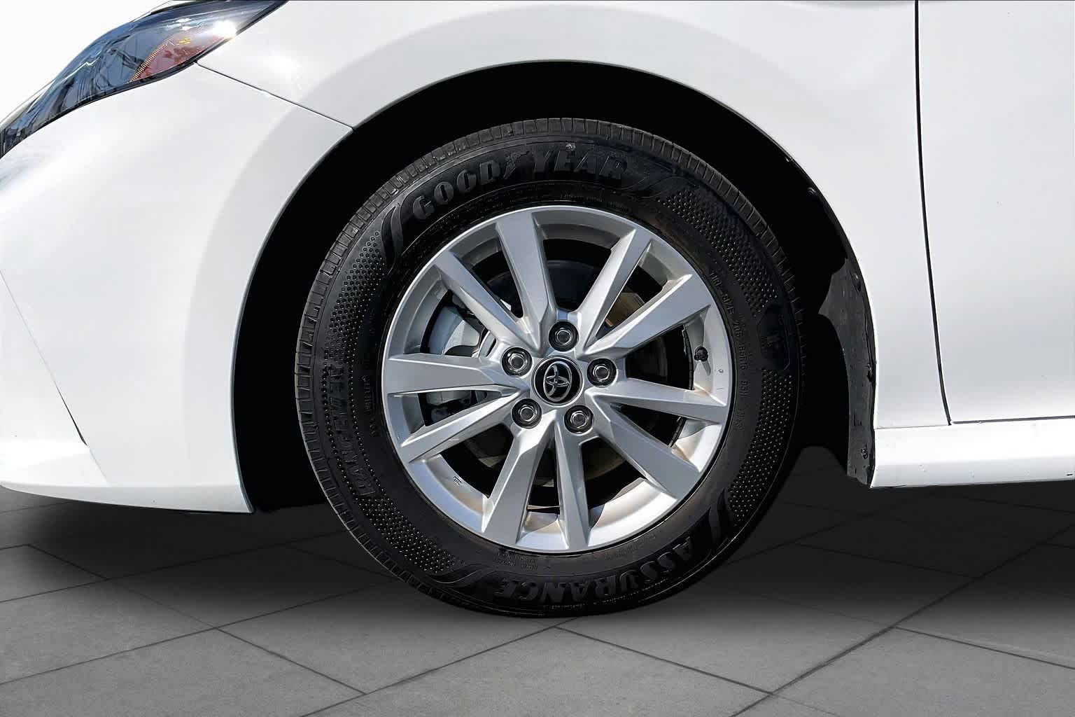 Used 2025 Toyota Camry LE FWD image 10