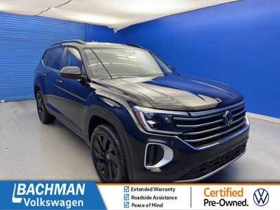 Certified 2025 Volkswagen Atlas SE w/ Black Wheel Package