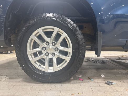 Used 2021 Chevrolet Silverado 1500 LT image 25