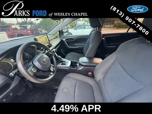 Used 2022 Toyota RAV4 LE FWD image 8
