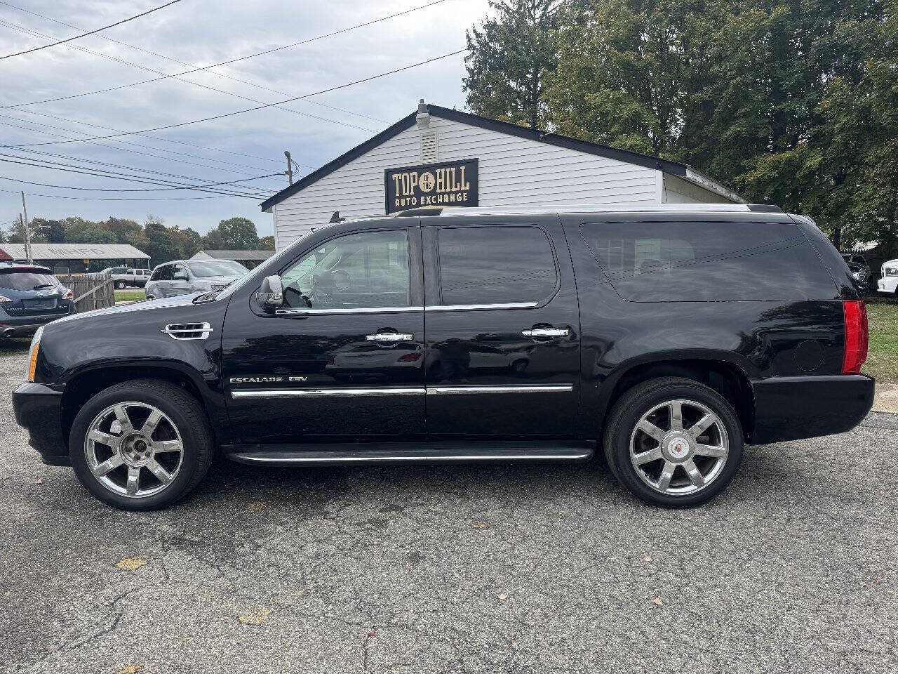 Used 2011 Cadillac Escalade ESV AWD w/ Livery Package image 12