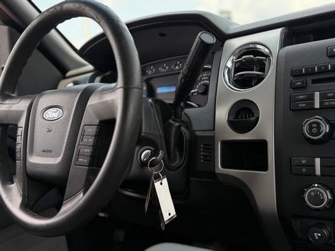 Used 2011 Ford F150 XLT w/ Trailer Tow Pkg RWD image 8