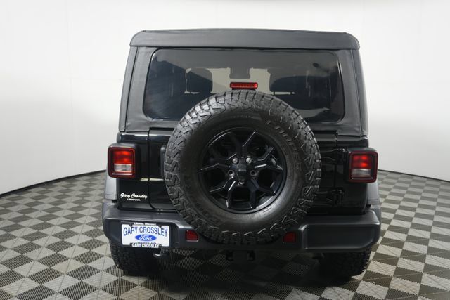 Used 2025 Jeep Wrangler Sport AWD/4WD image 4
