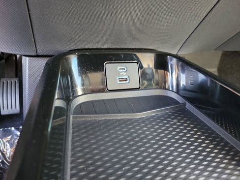 Used 2024 Ford Mustang Mach-E Select image 27