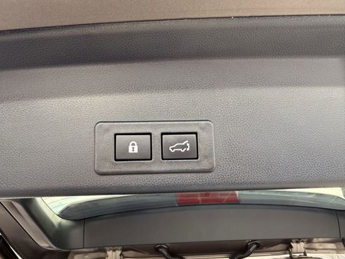 Used 2021 Subaru Ascent Premium w/ Convenience Package image 10