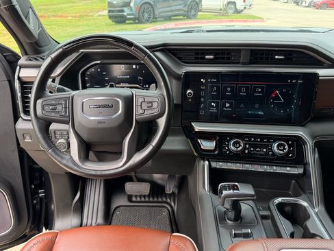 Used 2022 GMC Sierra 1500 Denali Ultimate AWD/4WD image 29