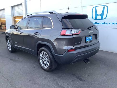 Used 2021 Jeep Cherokee Latitude Plus AWD/4WD image 4
