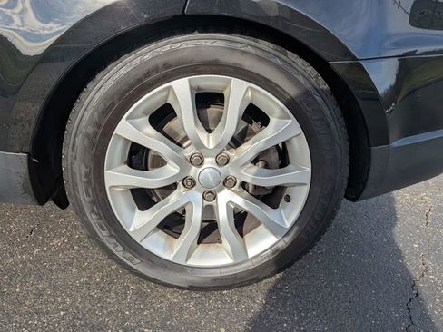 Used 2016 Land Rover Range Rover Sport SE image 24