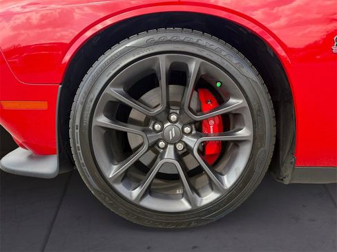 Used 2021 Dodge Challenger R/T Scat Pack image 9
