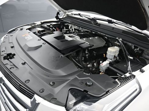 Used 2018 Cadillac Escalade ESV Luxury image 69