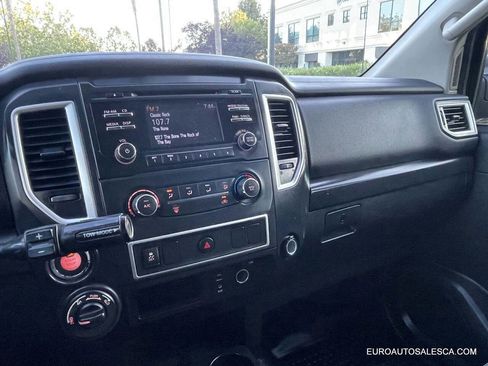 Used 2017 Nissan Titan S image 34