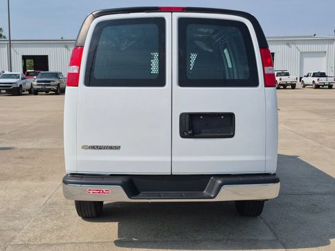 Certified 2025 Chevrolet Express 2500 w/ Driver Convenience Package RWD image 6