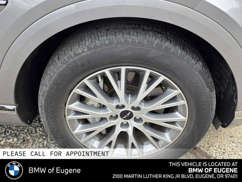 Used 2025 Genesis GV80 2.5T Standard AWD/4WD image 9