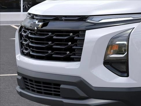 New 2027 Chevrolet Equinox LT w/ Convenience Package II AWD/4WD image 16