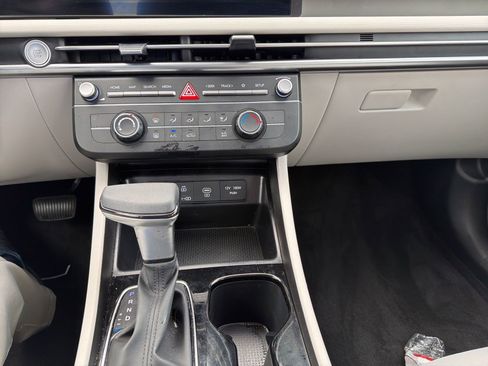 Used 2025 Hyundai Tucson SE image 21