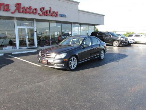 Used 2014 Mercedes-Benz C 300 4MATIC Sedan image 4