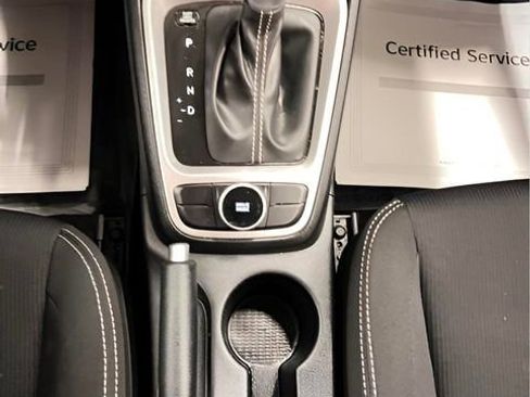 Used 2025 Hyundai Venue SEL image 25