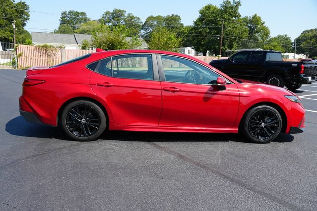 Used 2025 Toyota Camry SE FWD image 10