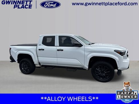 Used 2024 Toyota Tacoma SR image 4