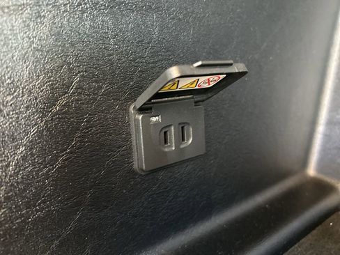 Used 2017 Mercedes-Benz G 550 Squared image 47