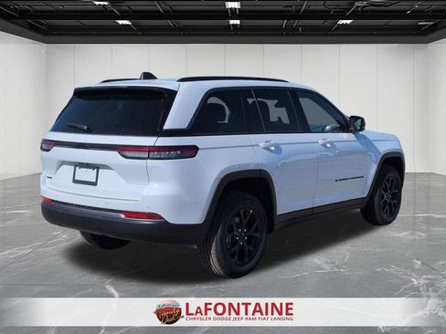 New 2026 Jeep Grand Cherokee Altitude AWD/4WD image 5