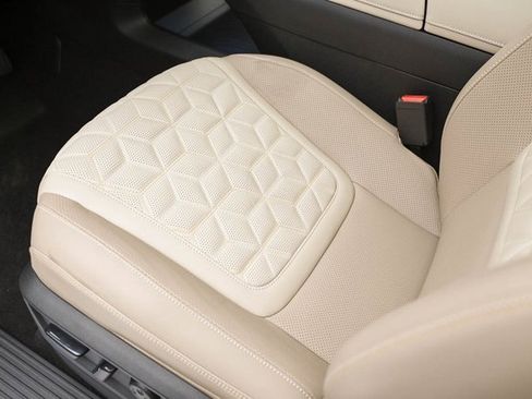 New 2025 Nissan Armada Platinum Reserve image 28