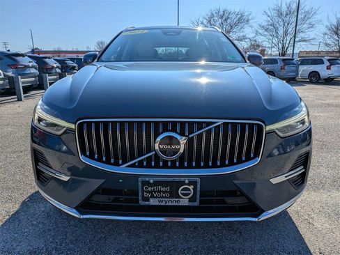 Certified 2023 Volvo XC60 B5 Plus w/ Climate Package image 9