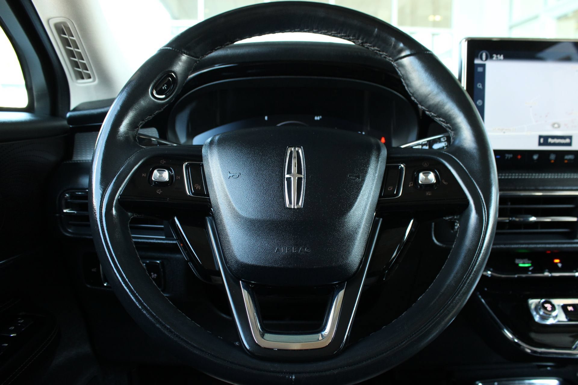 Used 2023 Lincoln Corsair Reserve w/ Equipment Group 201A AWD/4WD image 29