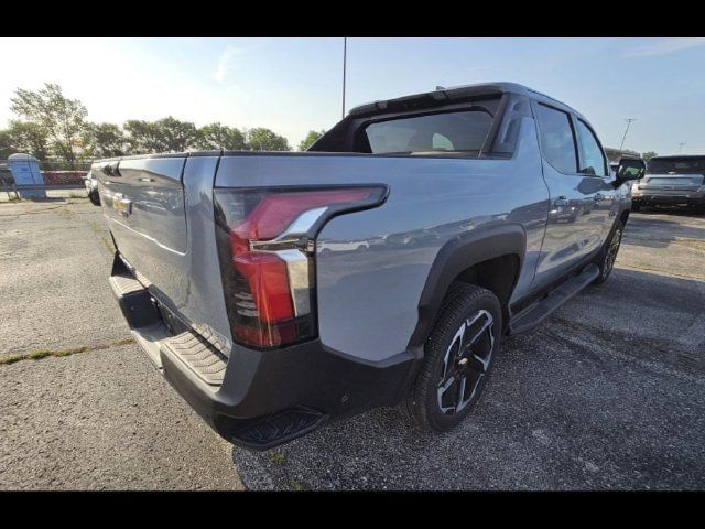 Used 2026 Chevrolet Silverado EV LT w/ Premium Package AWD/4WD image 4